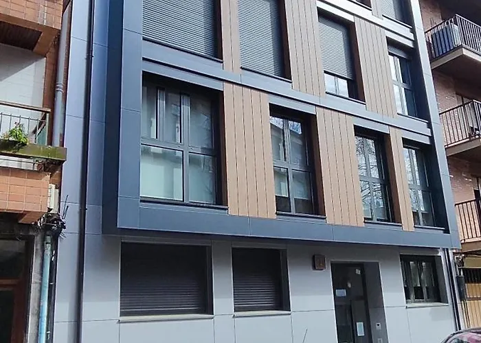 Apartament Gernika Suite *